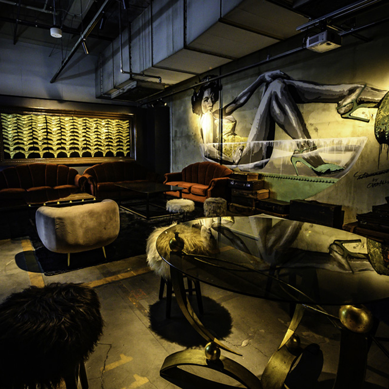 横浜アソビル地下1階『PITCH CLUB ピッチクラブ』は、非日常のアート体験ができる