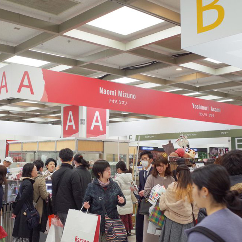 WEBやSNSを意識した店舗ブランディング