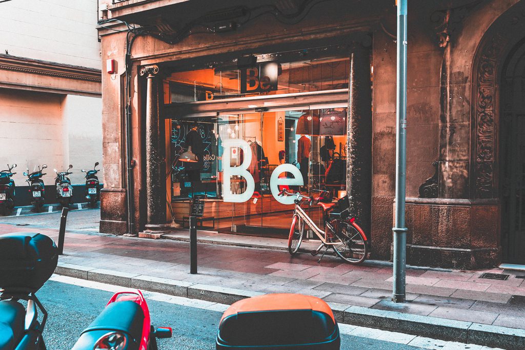 店舗デザインにおけるサイン計画が持つ効果